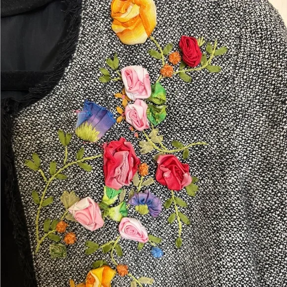 Rickie Freeman for Teri Jon Floral Embroidered Blazer - Picture 3 of 7